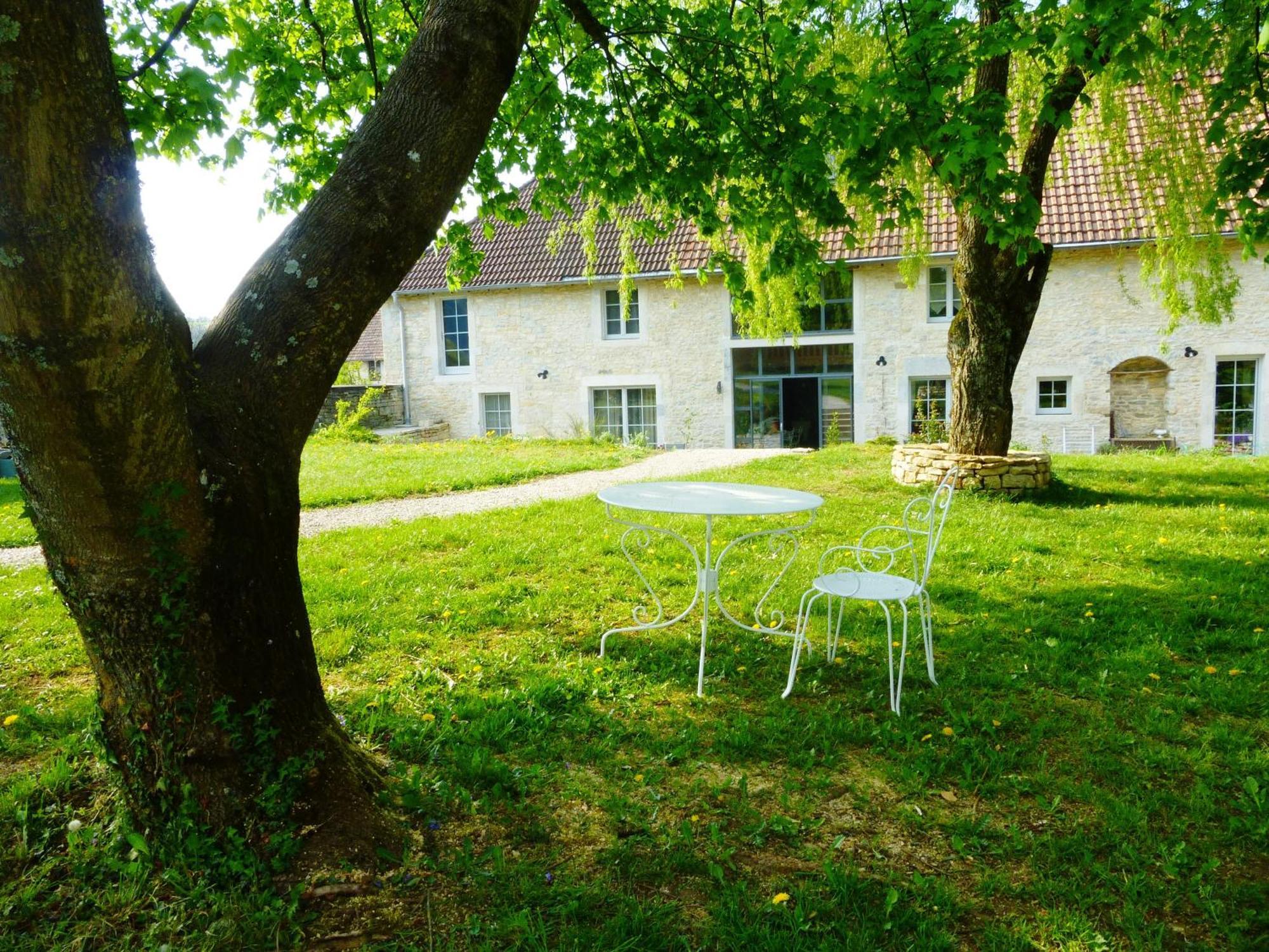 Chambres d'hôtes Béred Vuillemin Baume-les-Dames Extérieur photo