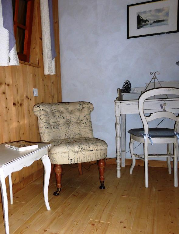 Chambres d'hôtes Béred Vuillemin Baume-les-Dames Chambre photo